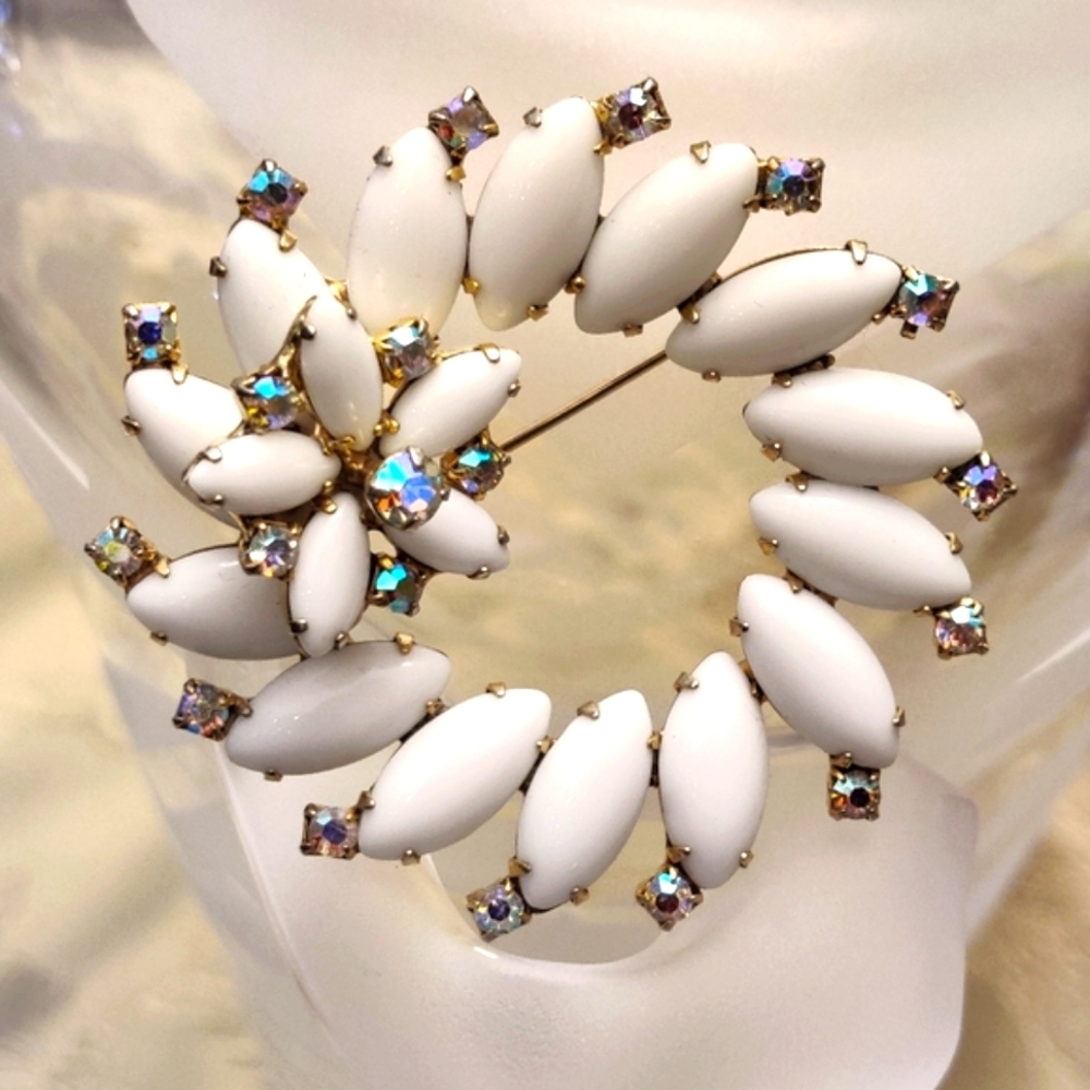 Vintage Milk Glass Brooch